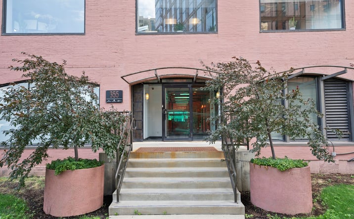 Pictures of Office property located at 355 N Canal St, Chicago, IL 60606 for lease - image #1