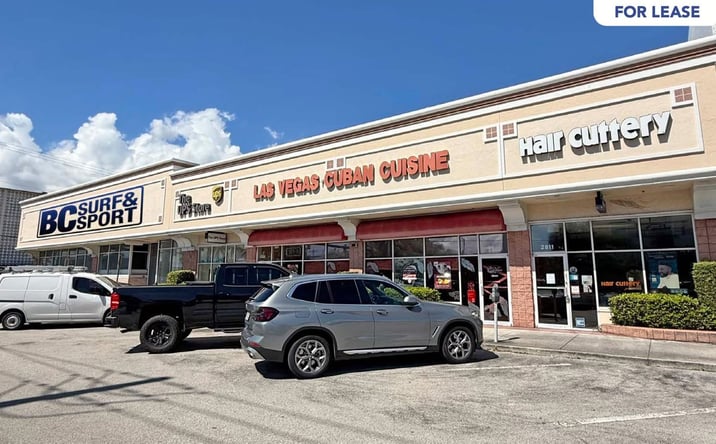 Pictures of Retail property located at 2801-2811 E Oakland Park Blvd, Fort Lauderdale, FL 33306 for lease - image #1