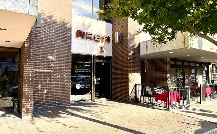 Pictures of Office property located at 932 Massachusetts Street, Lawrence, US 66044 for lease - image #1