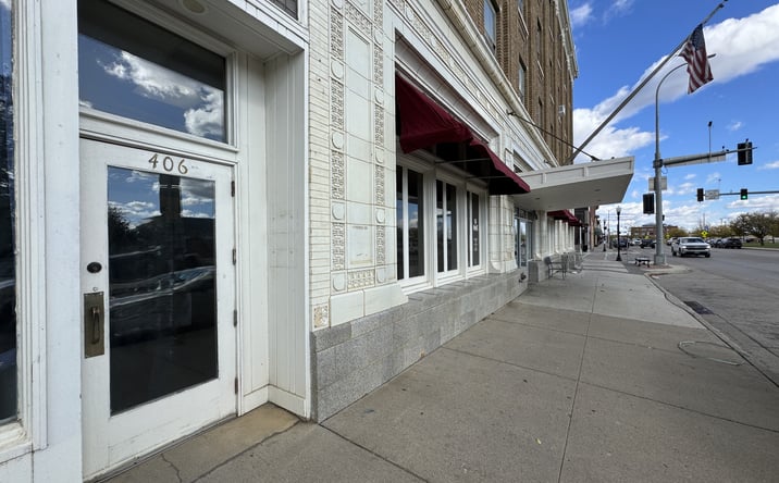 Pictures of Retail, Office property located at 406 W Main St, Mandan, ND 58554 for lease - image #1