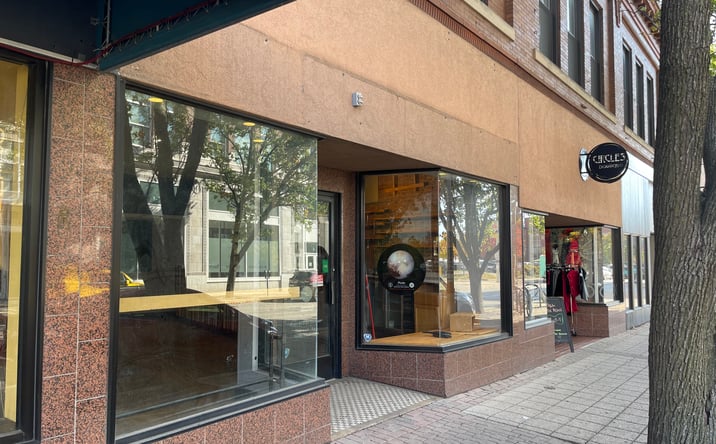 Pictures of Retail, Restaurant property located at 116 N Neil St, Champaign, IL 61820 for lease - image #1