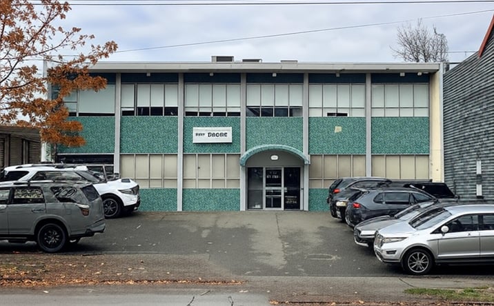 Pictures of Office property located at 2371 Eastlake Ave E, Seattle, WA 98102 for lease - image #1