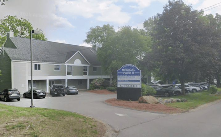 Pictures of Office property located at 41 Buttrick Rd, Londonderry, NH 03053 for lease - image #1