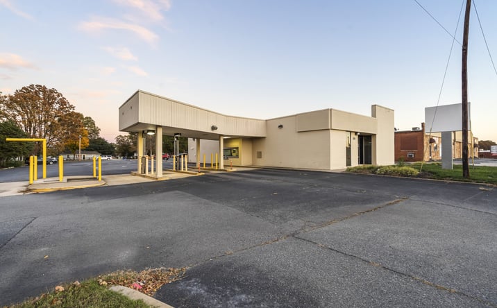 Pictures of Retail property located at 704 N Cannon Blvd, Kannapolis, NC 28083 for lease - image #1