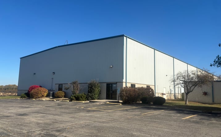 Pictures of Office, Special Purpose property located at 2600 Beverly Dr, Lincoln, IL 62656 for lease - image #1