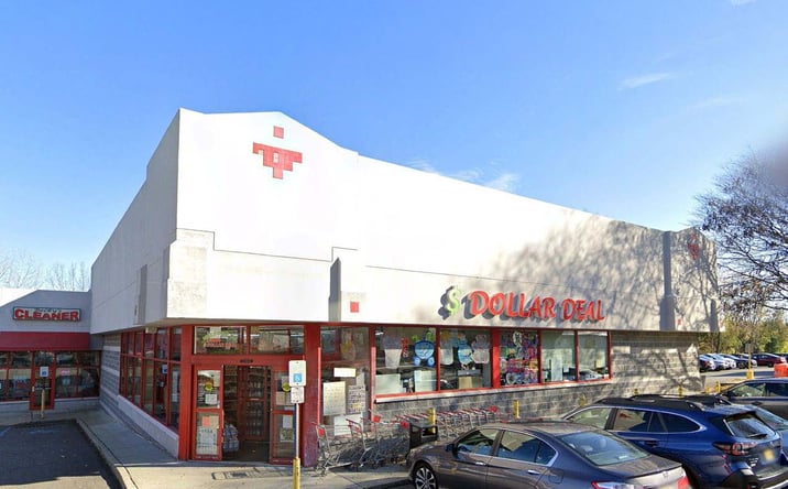 Pictures of Retail property located at 530 Kinderkamack Rd, River Edge, NJ 07661 for lease - image #1