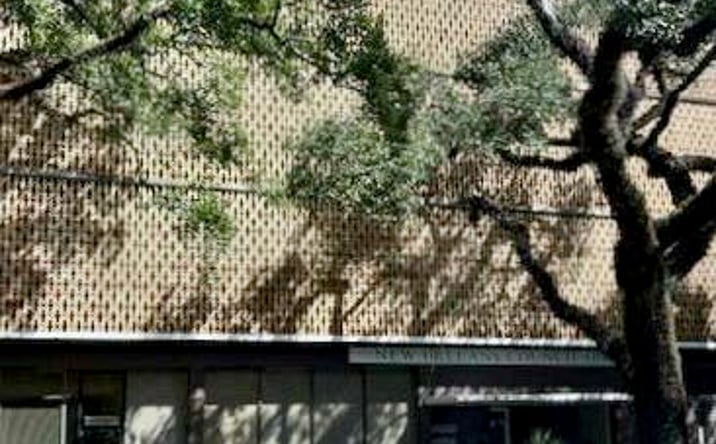 Pictures of Office property located at 2475 Canal St, New Orleans, LA 70119 for lease - image #1