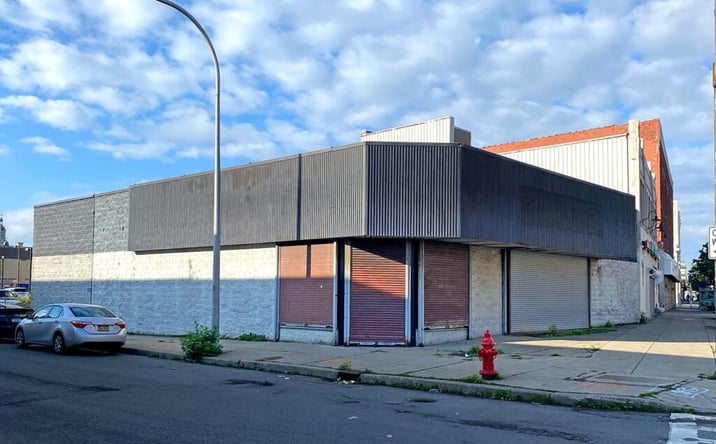 Pictures of Retail property located at 977 Broadway, Buffalo, NY 14212 for lease - image #1