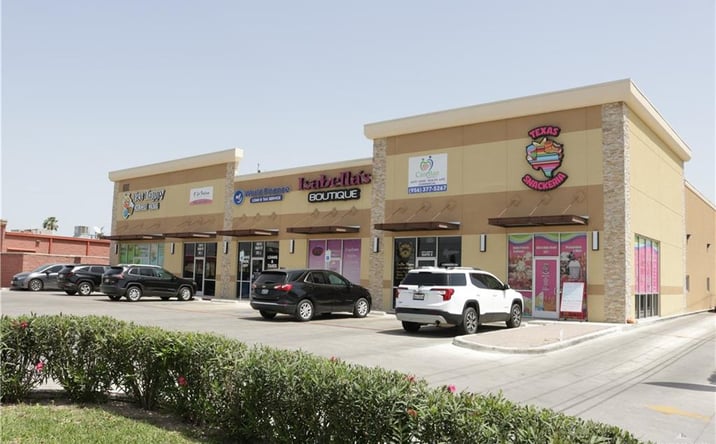 Pictures of Retail property located at 600 N Main Street, Donna, TX 78537 for lease - image #1