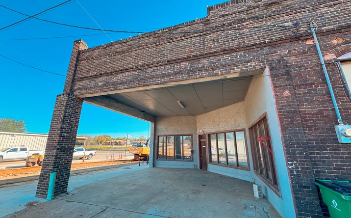 Pictures of Retail, Industrial, Office property located at 500 W Main St, Palestine, TX 75803 for lease - image #1