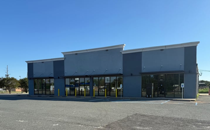 Pictures of Retail property located at 1330 Swan Lake Rd, Bossier City, LA 71111 for lease - image #1