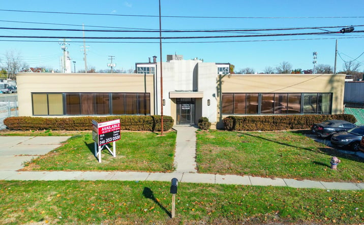 Pictures of Industrial property located at 19270 W 8 Mile, Southfield, MI 48075 for lease - image #1