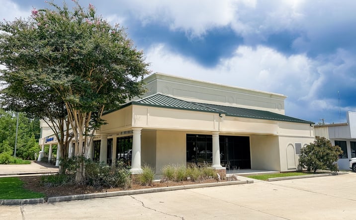 Pictures of Retail, Office property located at 2565 Florida St, Mandeville, LA 70448 for lease - image #1
