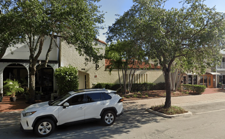 Pictures of Retail, Office, Restaurant property located at 508 Lucerne Ave, Lake Worth Beach, FL 33460 for lease - image #1