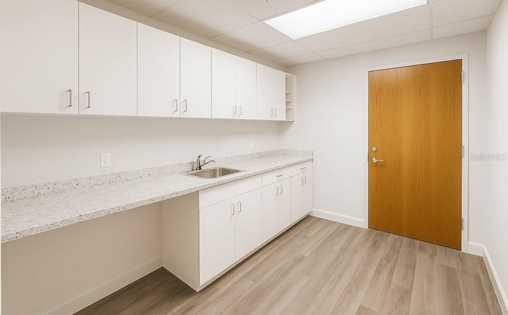 Pictures of Office property located at 14100 Fivay Rd, Hudson, FL 34667 for lease - image #1