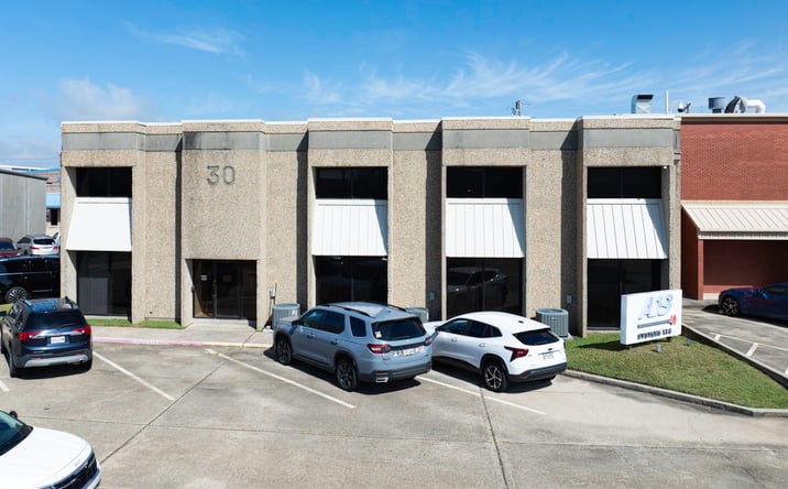 Pictures of Industrial, Office property located at 30 Veterans Memorial Blvd, Kenner, LA 70062 for lease - image #1