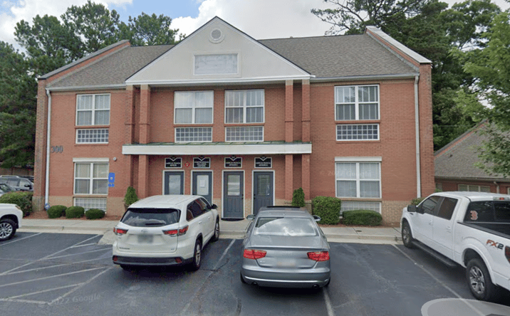 Pictures of Office property located at 2551 Roswell Rd, Marietta, GA 30062 for lease - image #1
