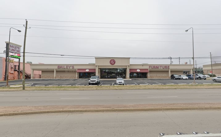 Pictures of Retail property located at 3910 W Camp Wisdom Rd, Dallas, TX 75237 for lease - image #1