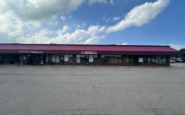 Pictures of Retail, Restaurant property located at 201 S Rand Rd, Lake Zurich, IL 60047 for lease - image #1