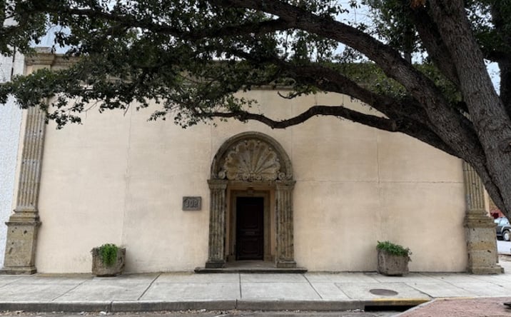 Pictures of Office property located at 302 E Jackson Ave, Harlingen, TX 78550 for lease - image #1