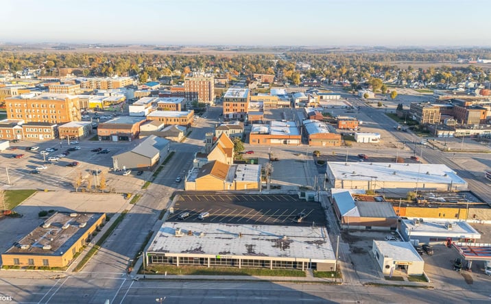 Pictures of Office property located at 204 E Linn Street #E, Marshalltown, IA 50158 for lease - image #1