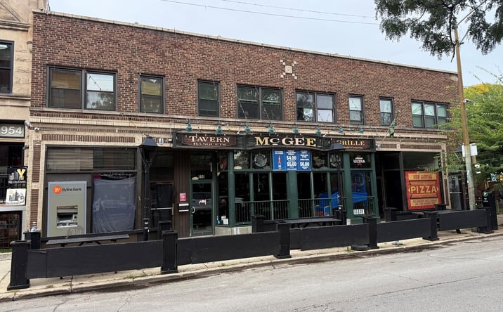 Pictures of Retail property located at 948 W Webster Avenue, Chicago, IL 60614 for lease - image #1