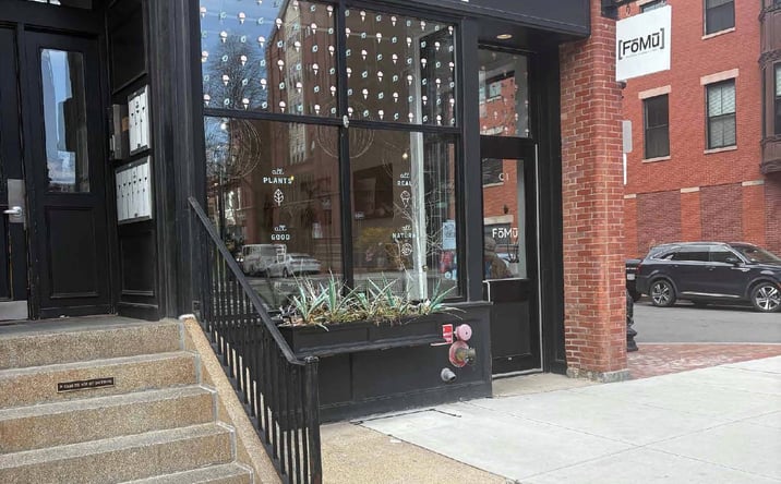 Pictures of Retail property located at 655 Tremont St, Boston, MA 02118 for lease - image #1