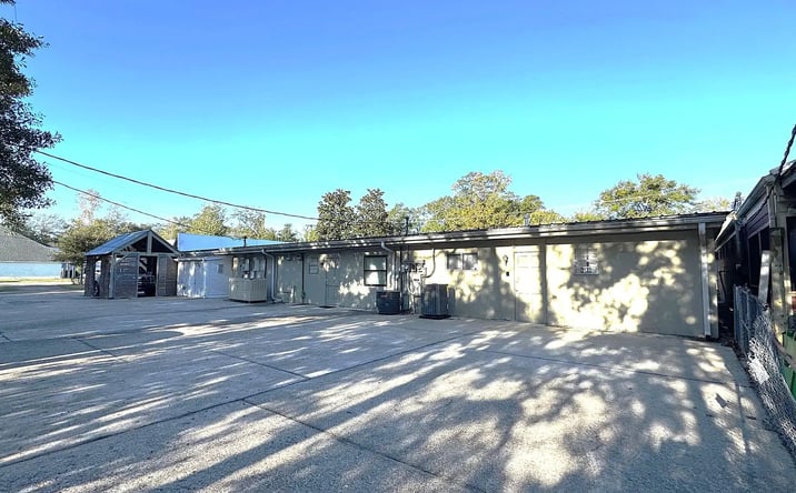 Pictures of Office property located at 422 S Tyler St, Covington, LA 70433 for lease - image #1