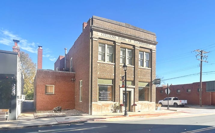 Pictures of Retail property located at 699 Rue St. Francois St, Florissant, MO 63031 for lease - image #1