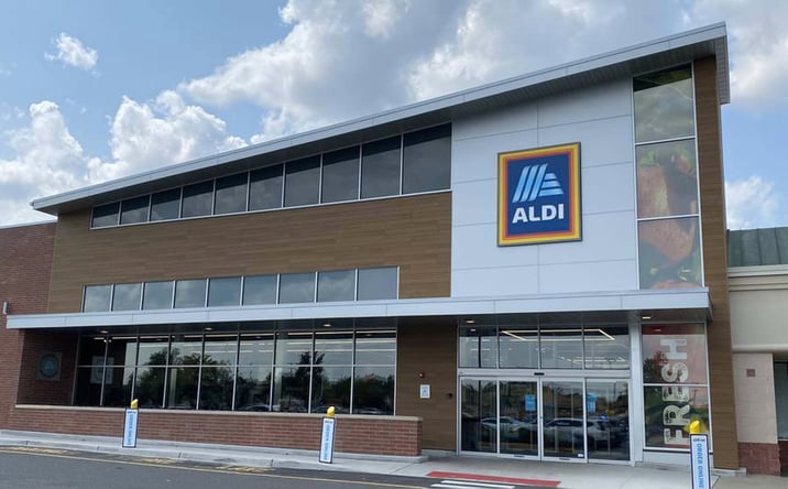 Pictures of Retail property located at 913 Oak Tree Ave, South Plainfield, NJ 07080 for lease - image #1
