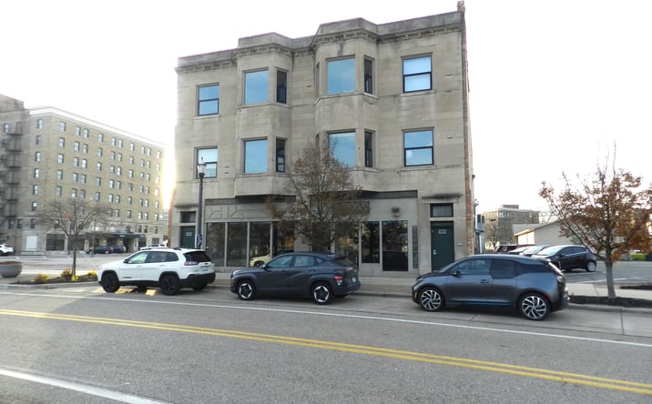 Pictures of Retail, Restaurant, Office, Industrial, Land property located at 136 Territorial Road, Benton Harbor, MI 49022 for lease - image #1