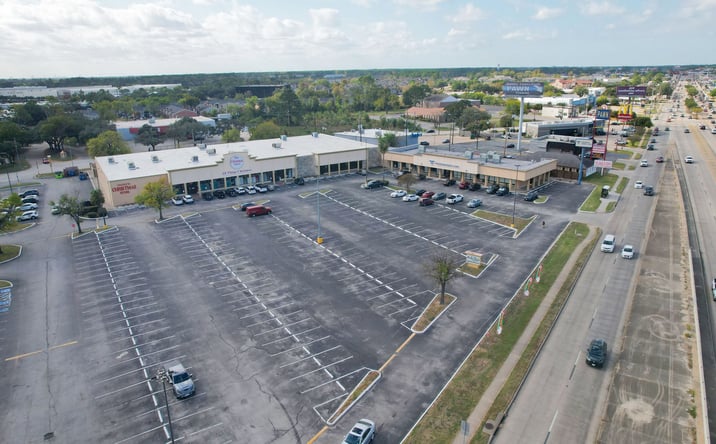 Pictures of Retail property located at 211 Farm to Market 1960 Rd W, Houston, TX 77090 for lease - image #1