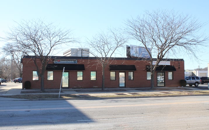 Pictures of Office, Retail property located at 719 Main St, Peoria, IL 61606 for lease - image #1