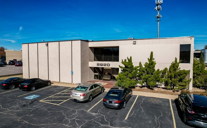 Pictures of Office property located at 5920 E Central Ave, Wichita, KS 67208 for lease - image #1