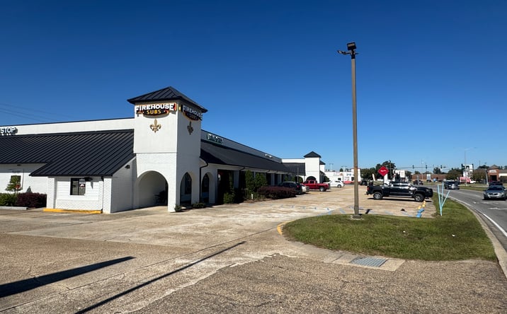 Pictures of Retail property located at 113 Belle Terre Blvd, LaPlace, LA 70068 for lease - image #1