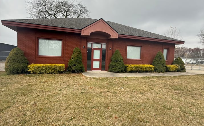 Pictures of Industrial, Retail, Office property located at 5700 W Jefferson Avenue, Trenton, MI 48183 for lease - image #1