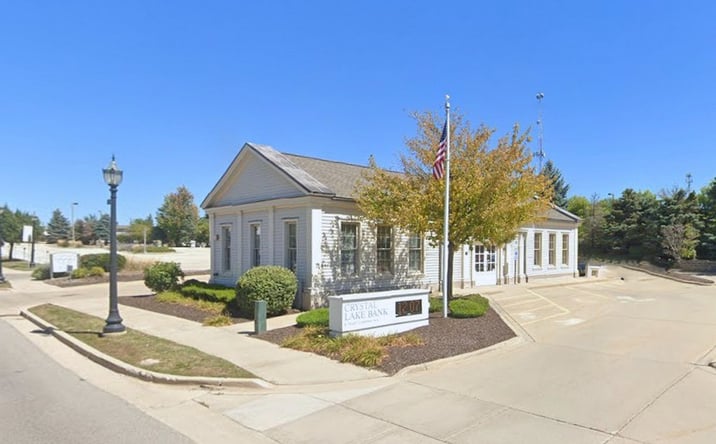 Pictures of Office property located at 27 N Main St, Crystal Lake, IL 60014 for lease - image #1