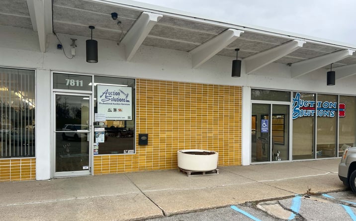 Pictures of Retail, Office property located at 7811 Military Ave, Omaha, NE 68134 for lease - image #1