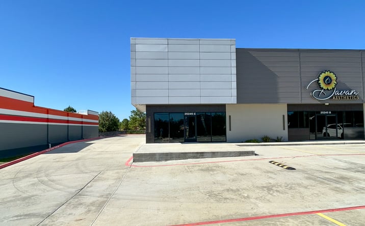 Pictures of Retail property located at 25245 Kuykendahl Rd, Tomball, TX 77375 for lease - image #1
