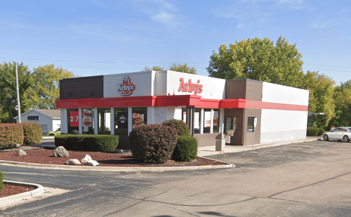 Pictures of Retail property located at 2000 Sycamore Rd, DeKalb, IL 60115 for lease - image #1