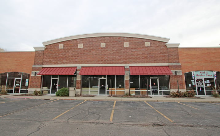 Pictures of Retail property located at 925 IL Route 22, Fox River Grove, IL 60021 for lease - image #1