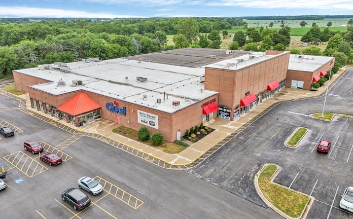 Pictures of Retail, Restaurant, Special Purpose property located at 221 Summit St, Celina, OH 45822 for lease - image #1