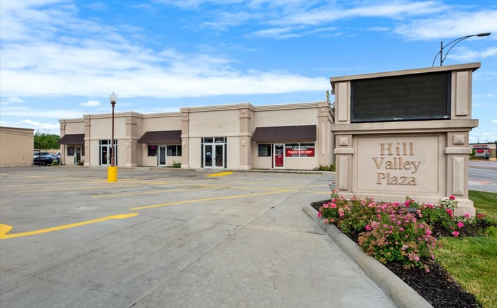 Pictures of Retail, Office, Restaurant property located at 1509 W Broadway, Council Bluffs, IA 51501 for lease - image #1