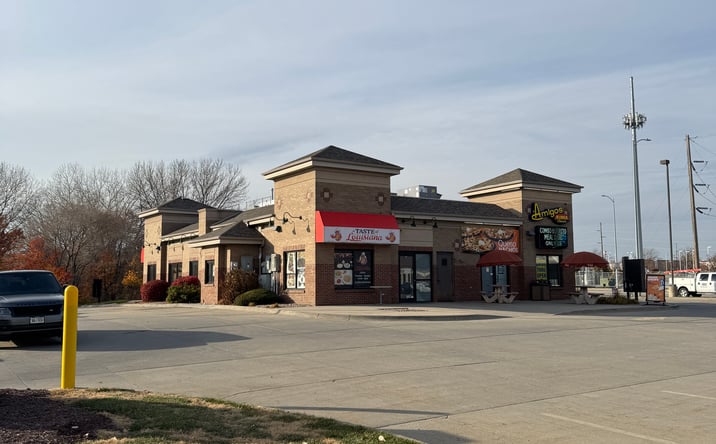 Pictures of Retail, Restaurant property located at 5955 N 27th St, Lincoln, NE 68521 for lease - image #1