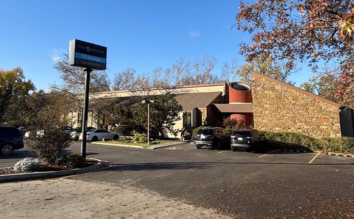 Pictures of Office property located at 5272 S Lewis Ave, Tulsa, OK 74105 for lease - image #1