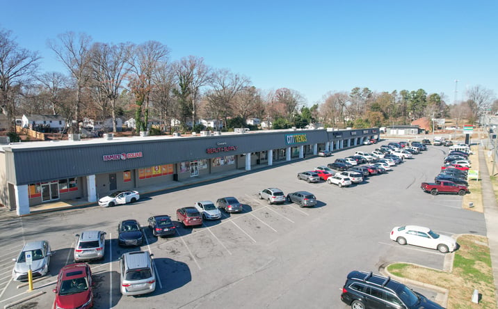 Pictures of Retail property located at 1920 Coliseum Blvd, Greensboro, NC 27403 for lease - image #1
