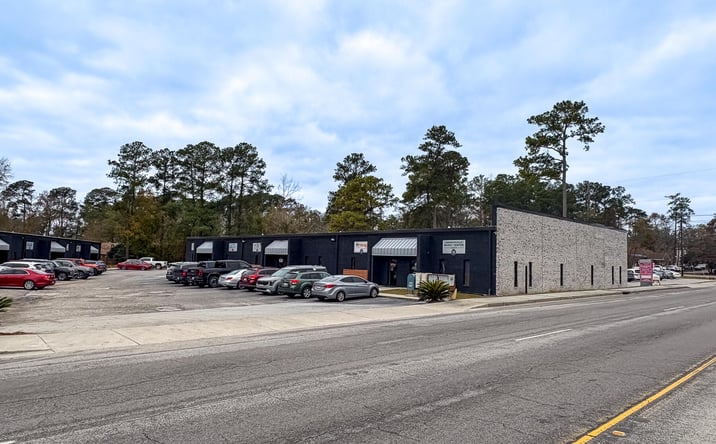 Pictures of Retail, Industrial property located at 622 Old Trolley Road Suite 134, Summerville, SC 29485 for lease - image #1