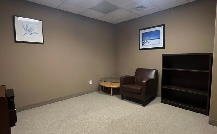 Pictures of Retail property located at 20 Gilbert Ave, Smithtown, NY 11787 for lease - image #1