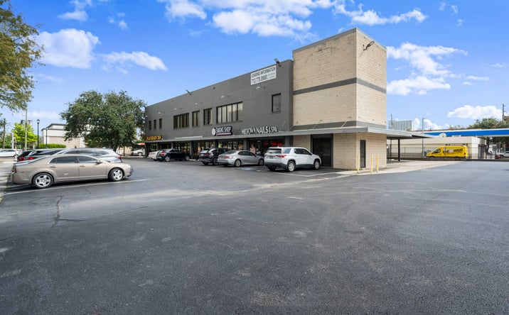 Pictures of Retail, Office property located at 2204 Louisiana St, Houston, TX 77002 for lease - image #1