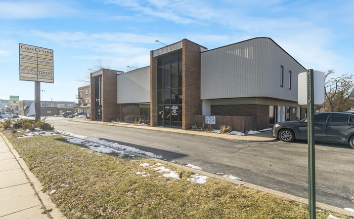 Pictures of Office property located at 15510 S Cicero Ave, Oak Forest, IL 60452 for lease - image #1